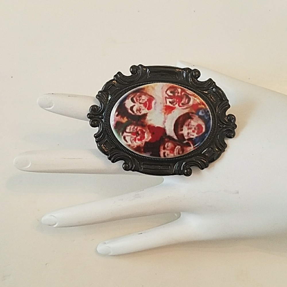 GASOLINE GLAMOUR #clowny cameo ring